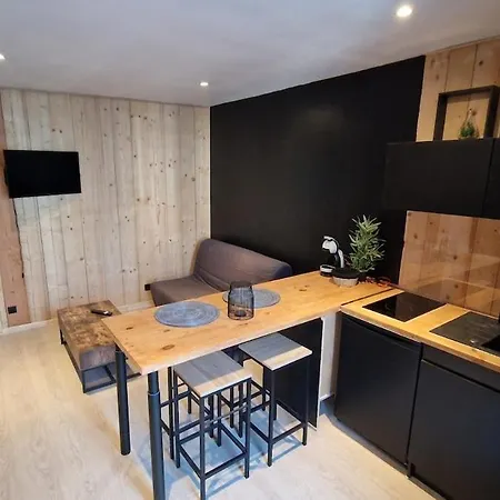 Apartment Renove A - Plage, Centre & Gare A Pied