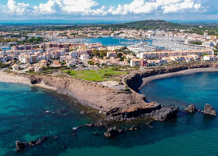 Rénové à - Plage, Centre&gare à Pied Agde